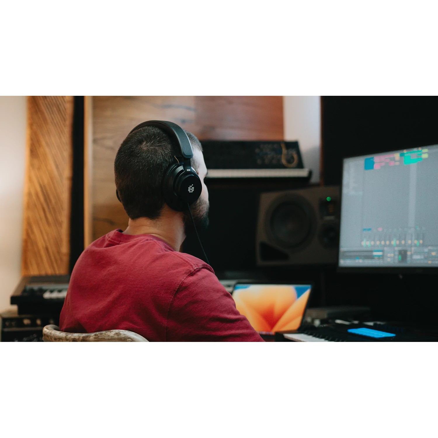 Закрытые студийные наушники Adam H200 - 21