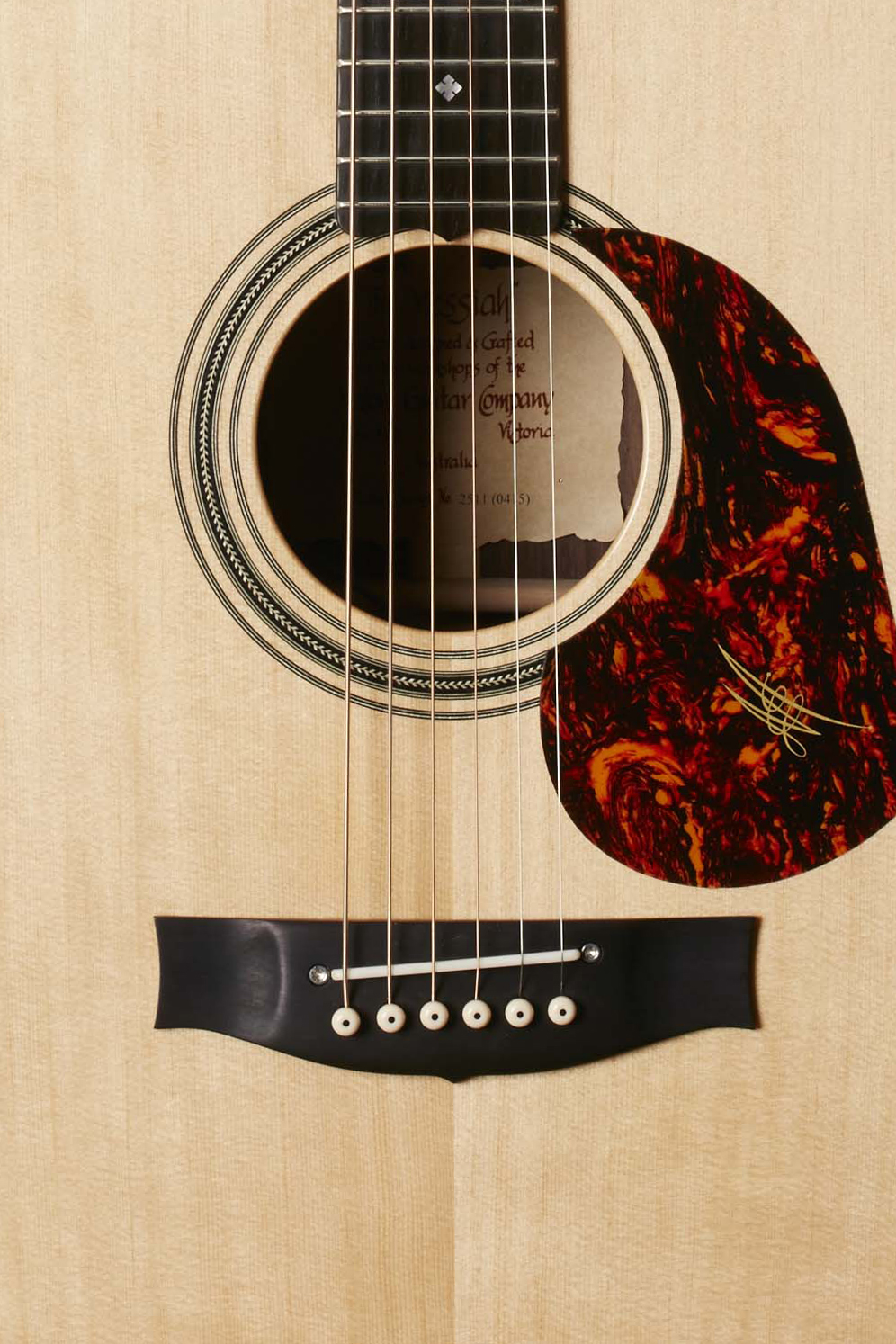Электроакустическая гитара Maton EM100 - 11