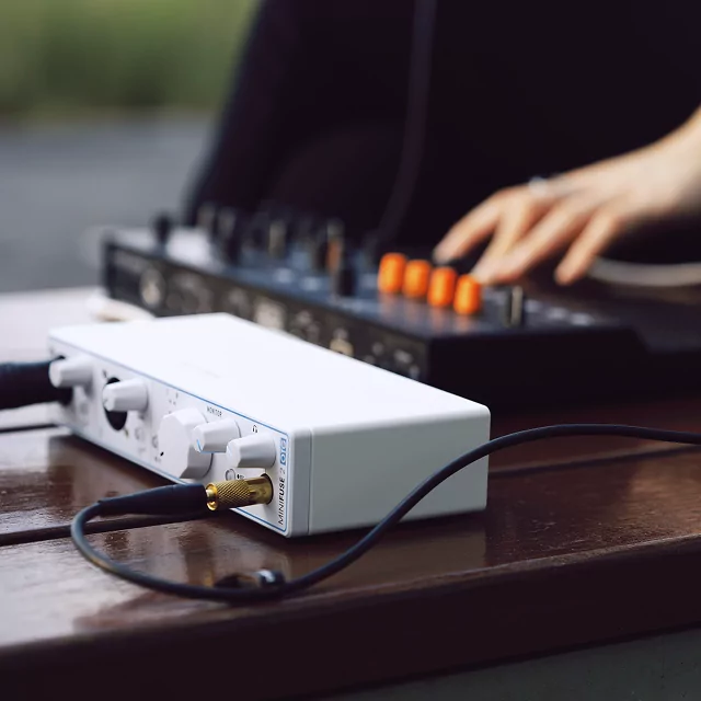 Внешняя звуковая карта Arturia MiniFuse 2 White OTG - 18