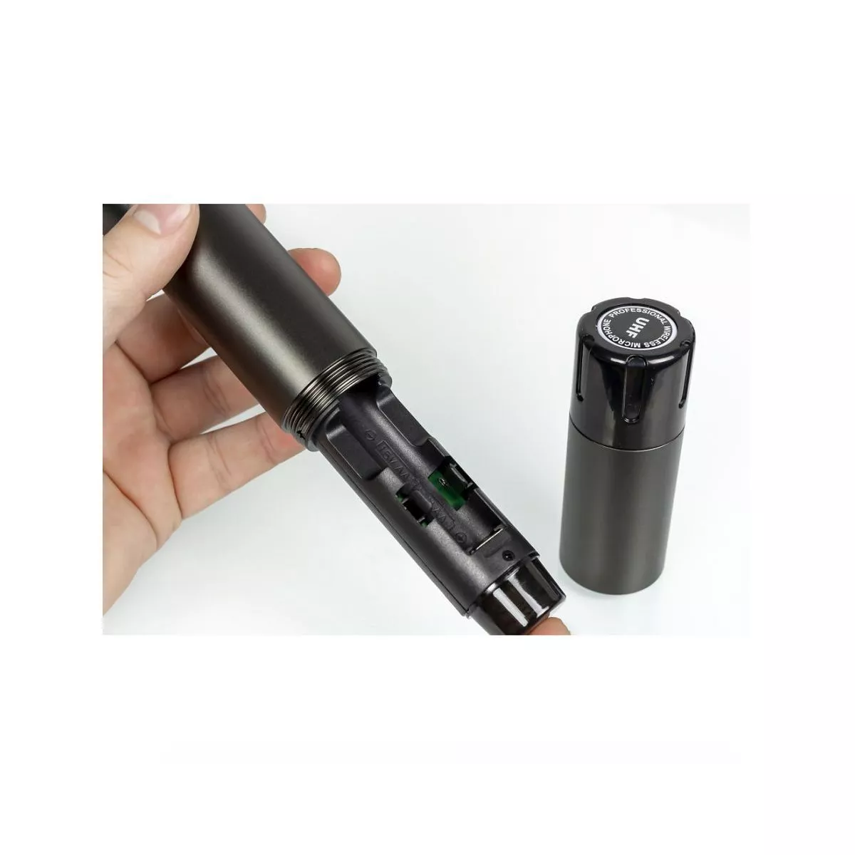 Микрофонная радиосистема Axelvox DWS7000HT (FC Bundle) - 16