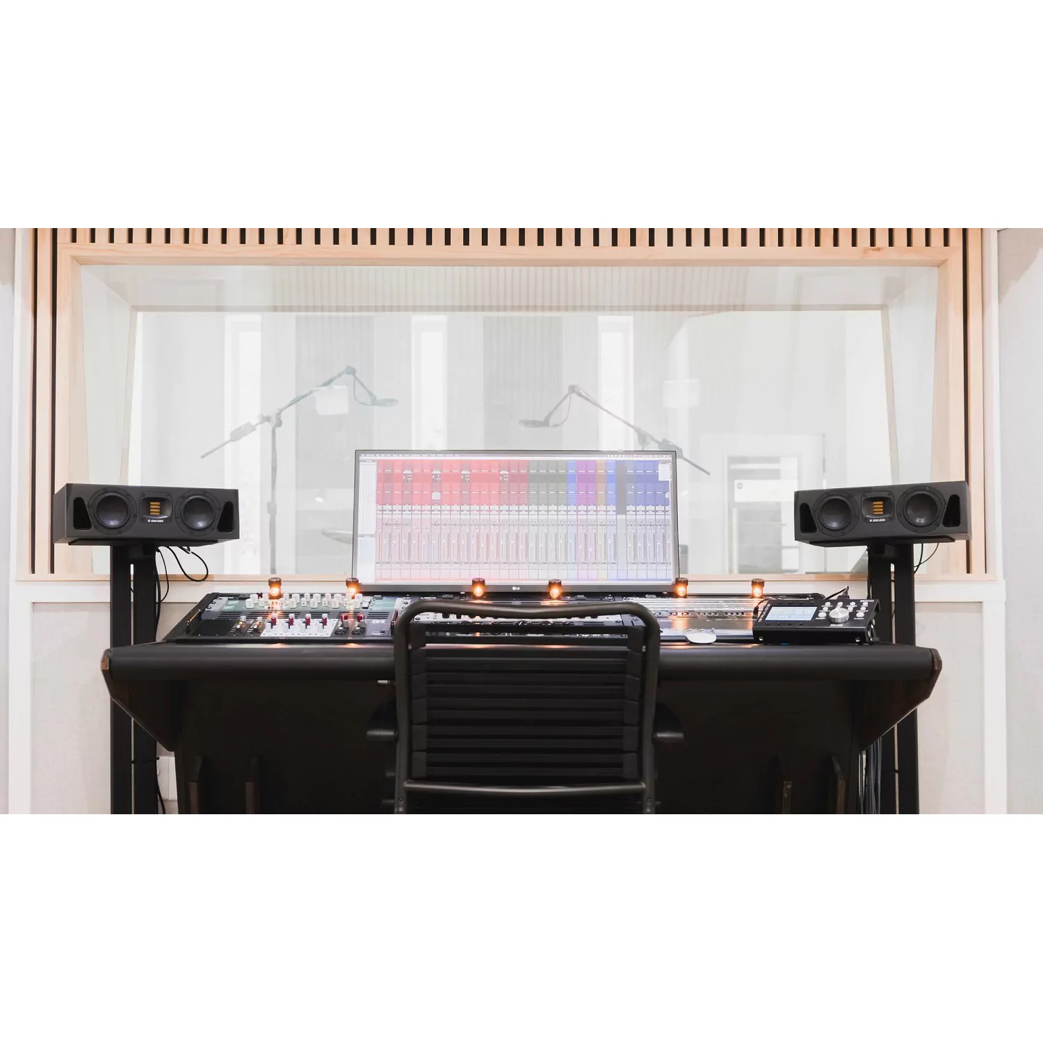 Активный студийный монитор ADAM Audio A44H - 15