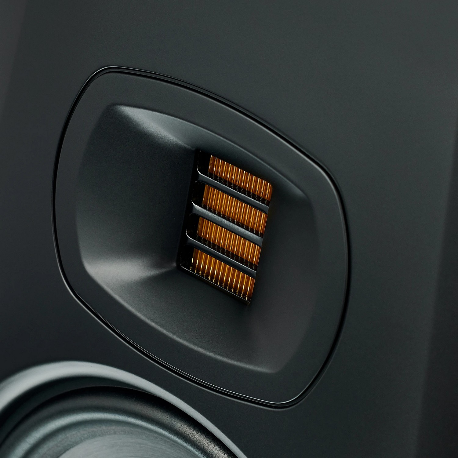 Студийный монитор ADAM Audio T7V - 14