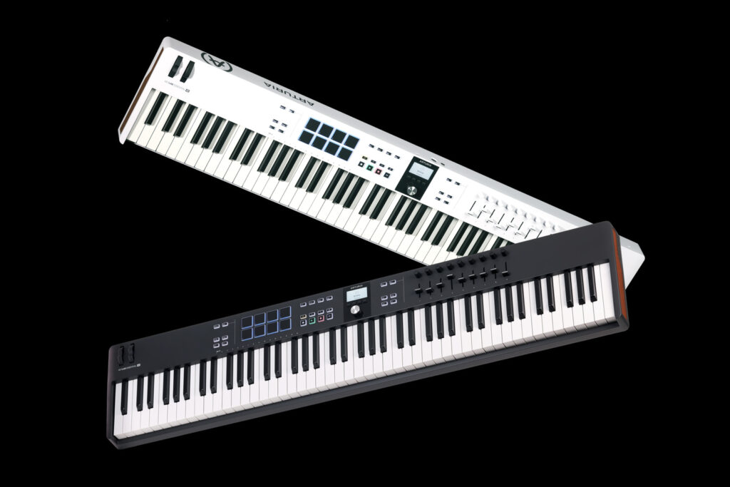 arturia-keylab-essential-88-mk3-white-black-1024x683.jpg