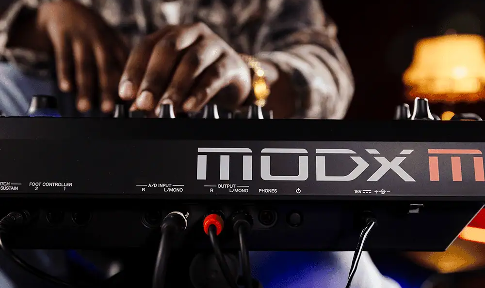 Yamaha-MODX-M-Lifestyle-1.png