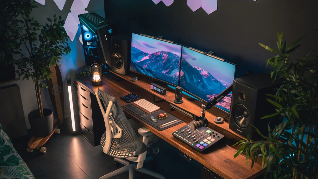 adam-audio-t8v-studio-monitor-lifestyle-full-width.png adam-audio-t8v-studio-monitor-lifestyle-full-width.png