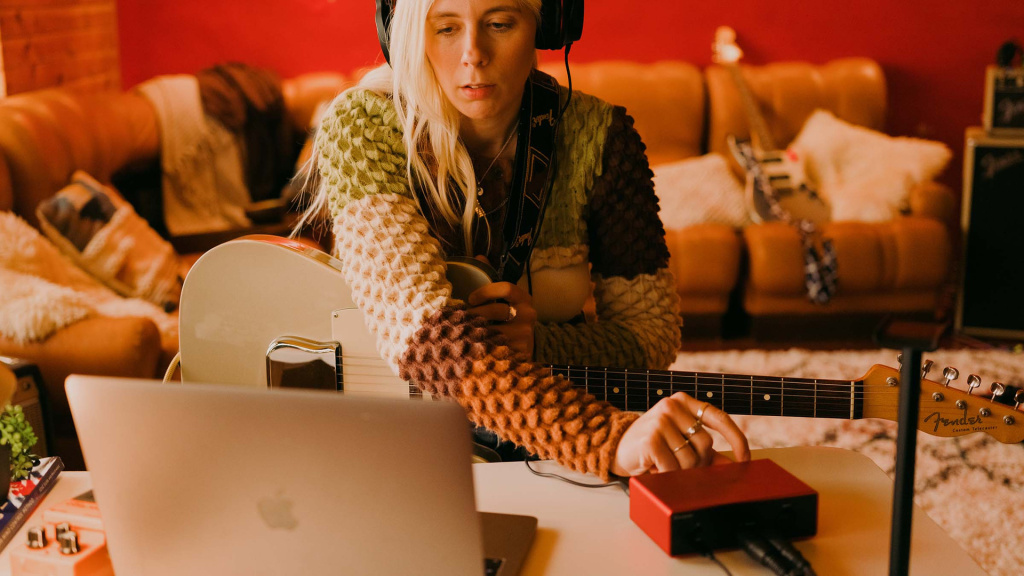 scarlett (1).jpg scarlett (1).jpg