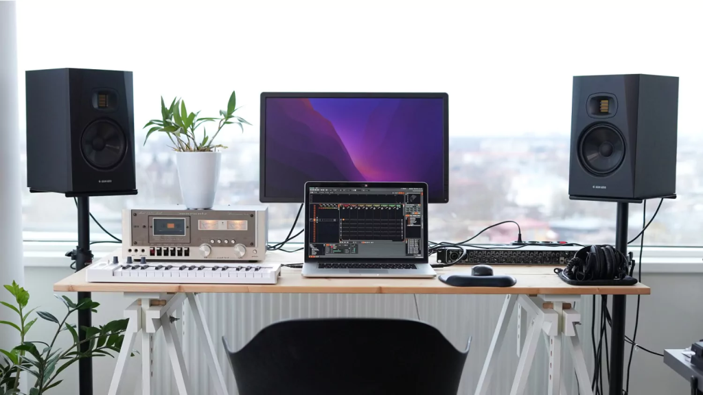 adam-audio-t7v-studio-monitor-lifestyle-full-width-1.png adam-audio-t7v-studio-monitor-lifestyle-full-width-1.png