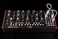 Moog Mother-32