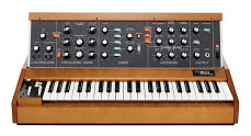 Аналоговый синтезатор MOOG Minimoog Model D